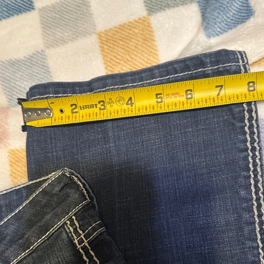 A15.  Cowgirl Up Women's Mid Rise Boot Cut Jeans embroidered pockets size 26
